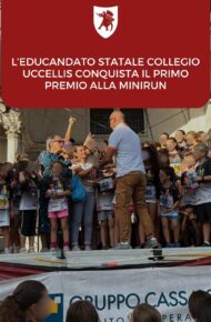 Premiazioni del gruppo dei ragazzi dell'Educandato Uccellis alla conquista del primo premio alla Minirun
