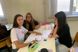 Sprachdiplom 2026, nell'immagine si può vedere alcuni momenti dell'inizio della preparazione all'attività